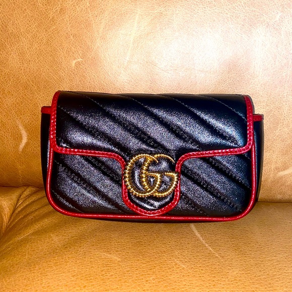 Gucci Handbags - GUCCI Marmont Bag